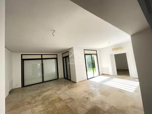 Une belle villa à louer à Gammarth