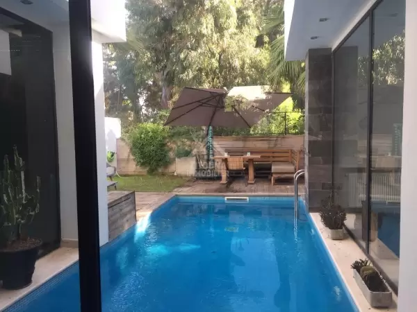 une belle villa à louer de charme à la Marsa Cube