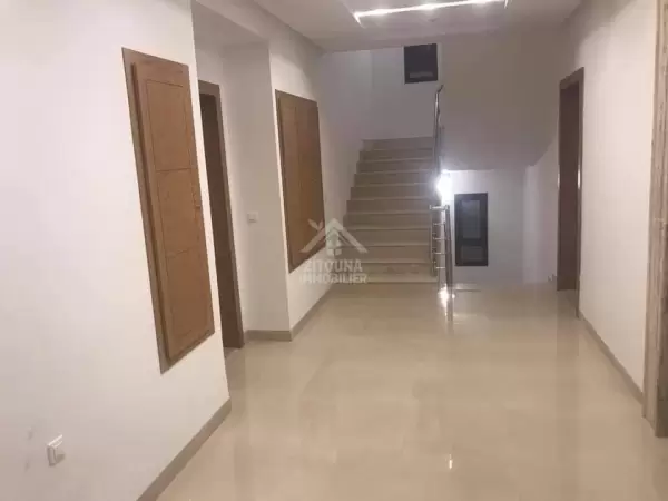 A louer des appartements à usage bureautique à la Marsa