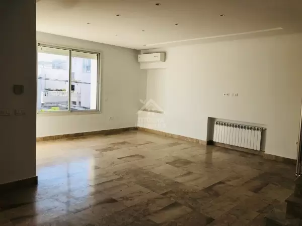 A Louer un beau duplex à La Marsa