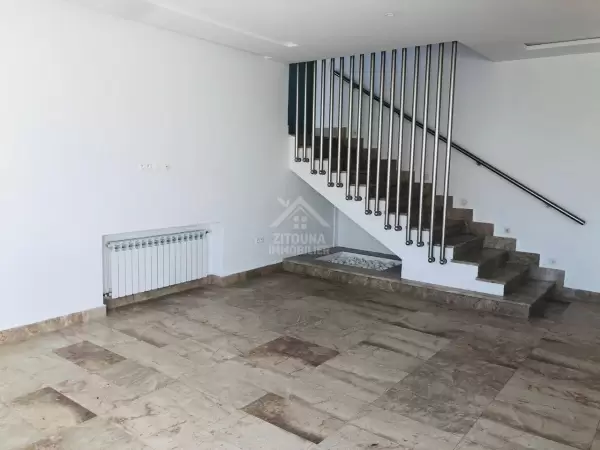 A Louer un beau duplex à La Marsa