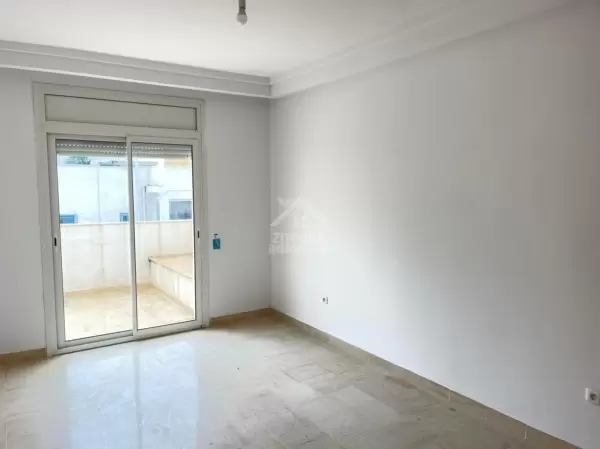 A louer un appartement S+3 à la Marsa plage