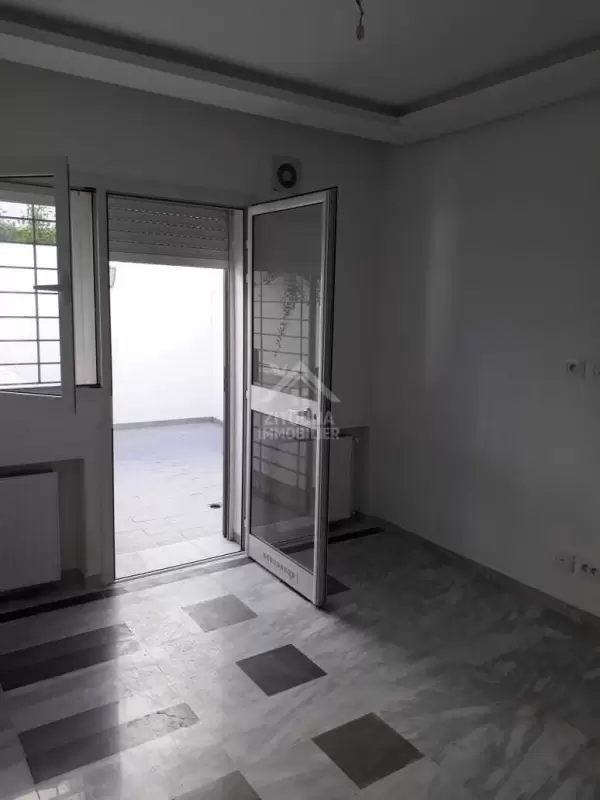 Un appartement S+1 à louer à l'Aouina