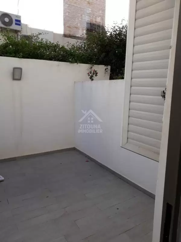 Un appartement S+1 à louer à l'Aouina