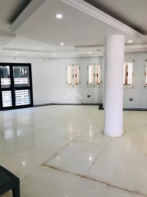 Une belle villa à louer à la Soukra
