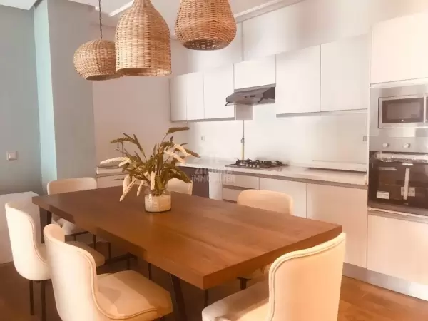A louer un bel appartement jamais habité à la Marsa