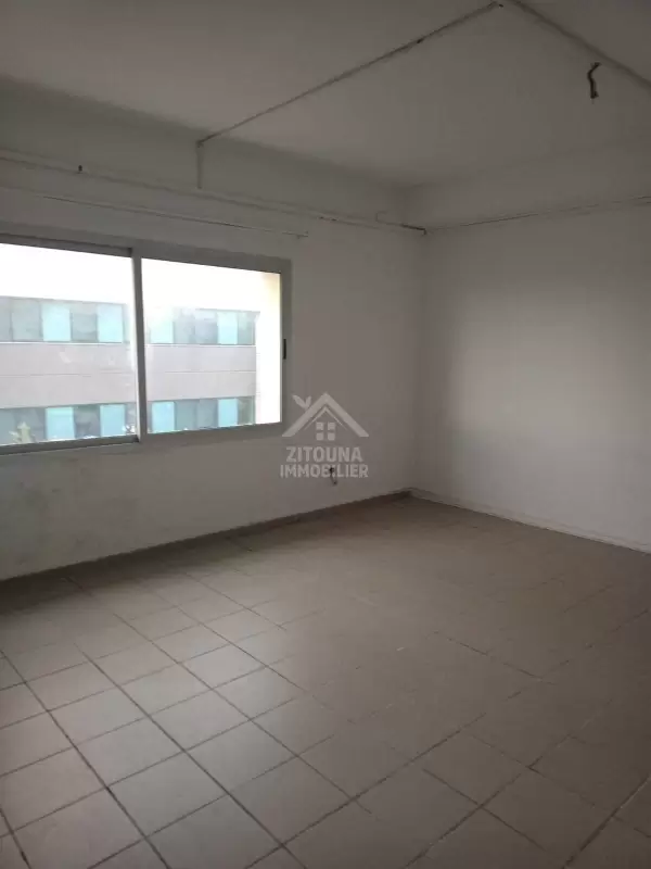 Immeuble à louer aux berges du lac 3