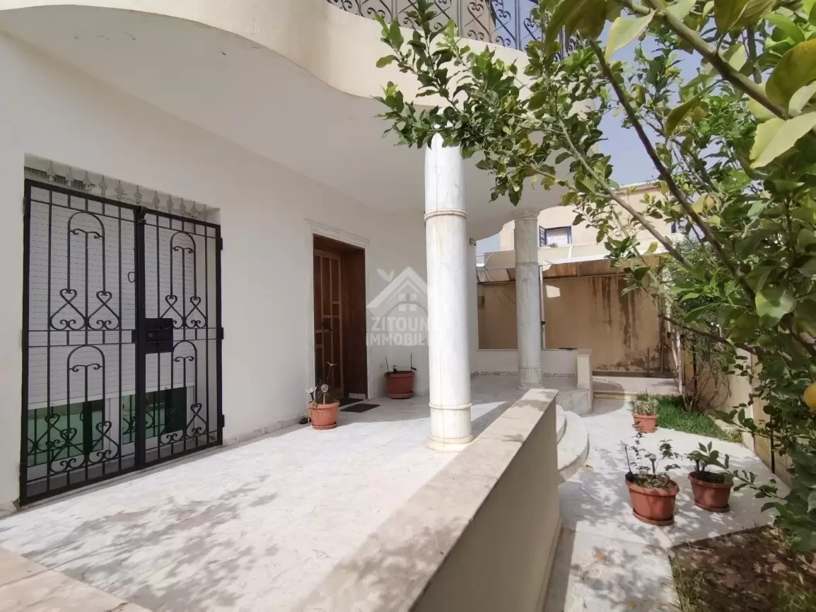 A vendre une belle villa à Raoued plage