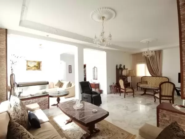 A vendre une belle villa à Raoued plage