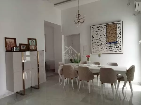 A louer un triplex meublé à la Marsa plage