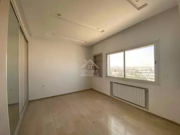 A louer un duplex s3 vide aux Berges du lac 1