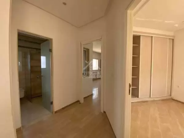 A louer un duplex s3 vide aux Berges du lac 1