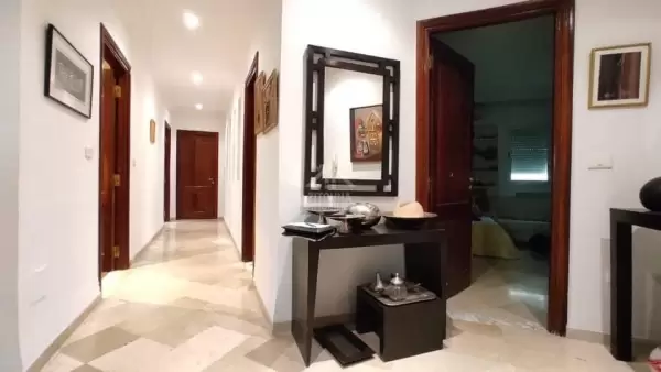 A louer un appartement S+3 aux Berges du Lac 1
