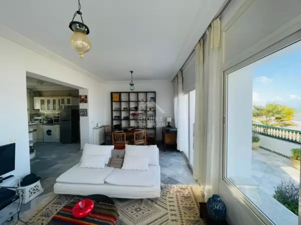 Un appartement meublé avec une belle vue sur mer à louer à la Marsa Cube