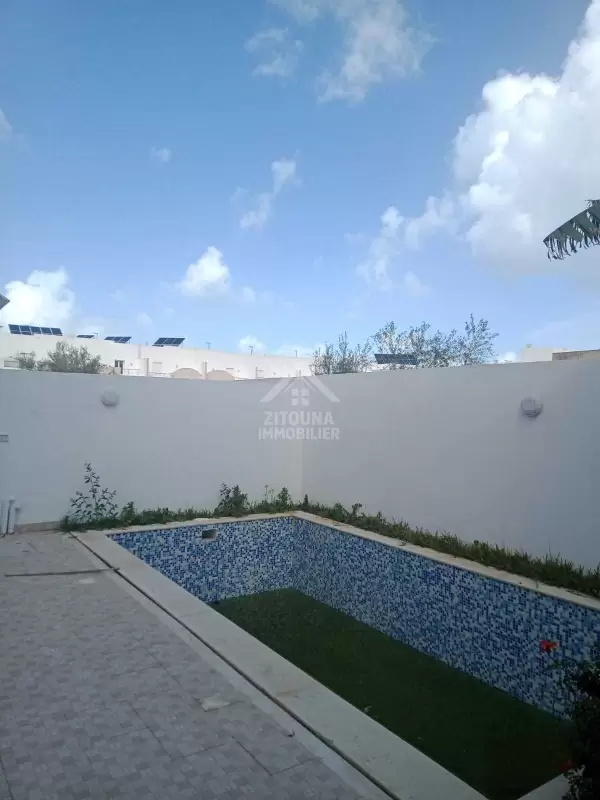 A louer un appartement avec piscine jamais habite à Gammarth
