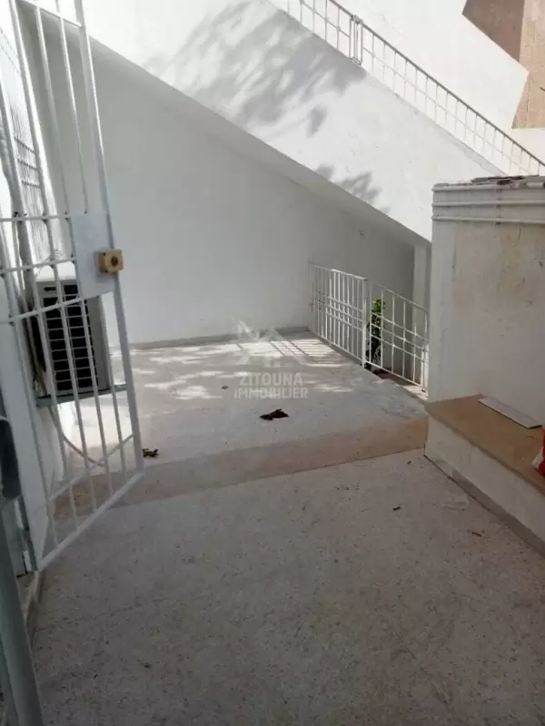 A louer un Rez de chaussée de villa à Sidi Abelaziz