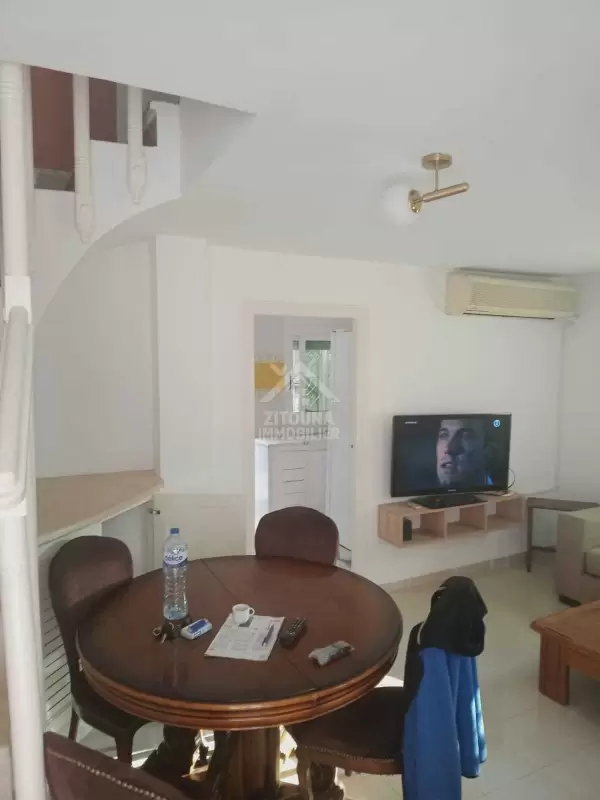 A louer un beau duplex meublé à la Marsa