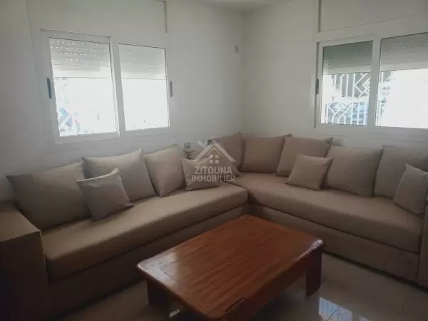 A louer un beau duplex meublé à la Marsa