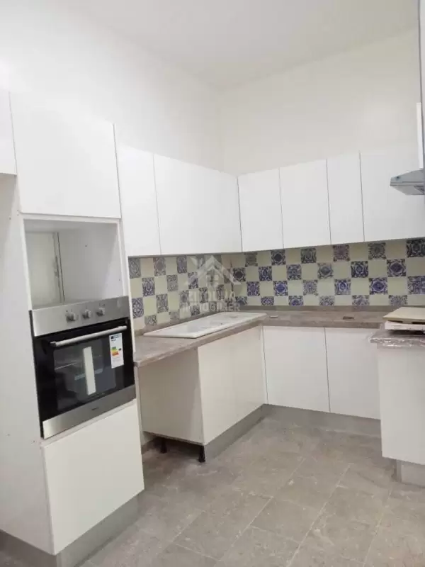 A louer une petite maisonnette à la Marsa Cube
