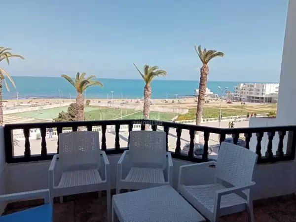 A louer un appartement à la Marsa plage vue mer