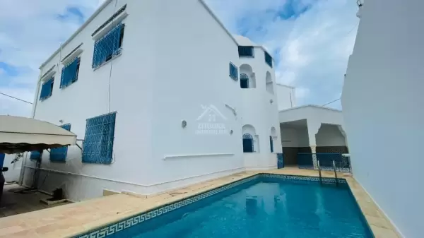 villa à louer à sidi bou said