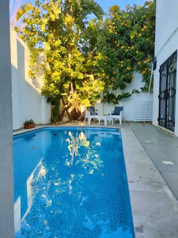 A louer un Rez de chaussée de villa avec piscine