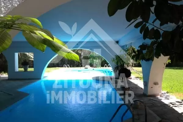 A louer une demeure de charme à la Soukra