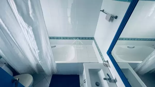 A louer un duplex au Golden Tulip avec une vue sur mer