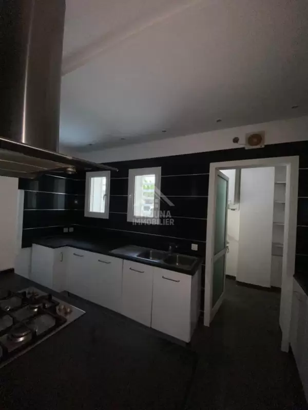Un beau duplex à louer sur la route de relais