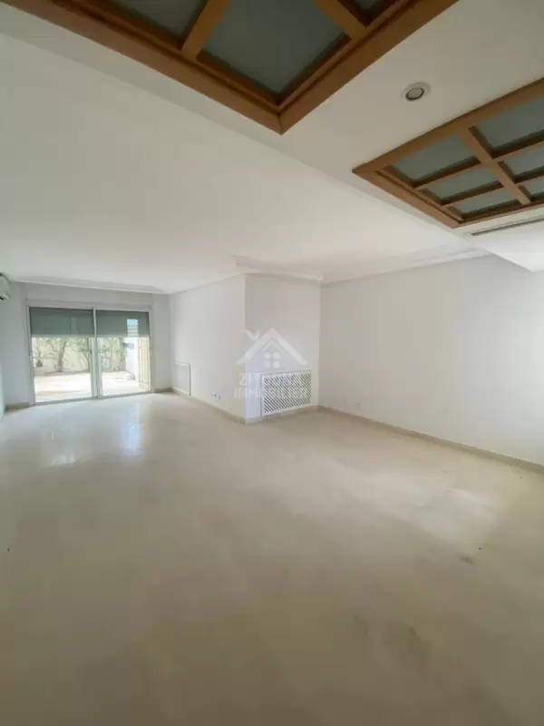 Un beau duplex à louer sur la route de relais