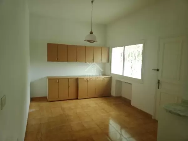 A louer une belle villa avec piscine à Gammarth