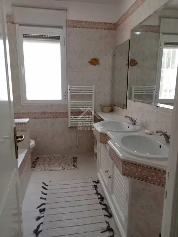 A louer un appartement S+3 à La Marsa Stade