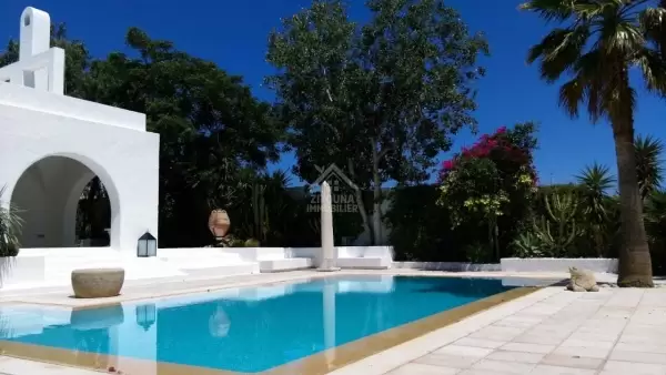 A vendre Villa majestueuse à Hammamet