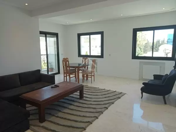 A Louer un agréable appartement S+3 à la Marsa