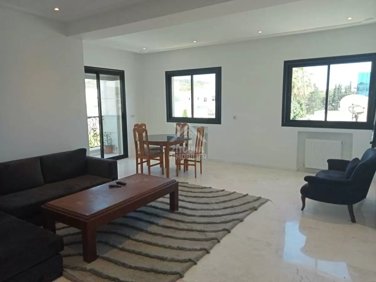 A Louer un agréable appartement S+3 à la Marsa