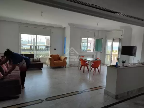 A louer un spacieux appartement S+3 aux berges du Lac 2