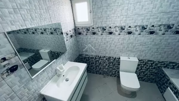 A vendre une grande villa à Tunis