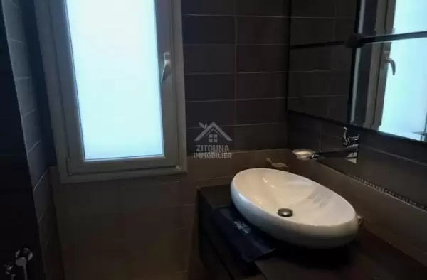 A louer une charmante villa ideale pour une ambassade au Lac 2