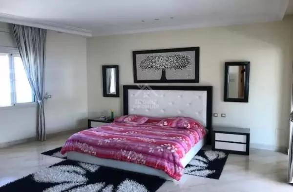 A louer une charmante villa ideale pour une ambassade au Lac 2