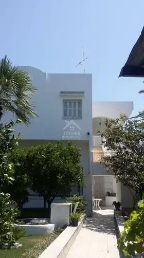 A louer un étage de villa à Ariana