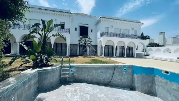 A louer une villa de décoration Arabesque sur les hauteurs de Gammarth