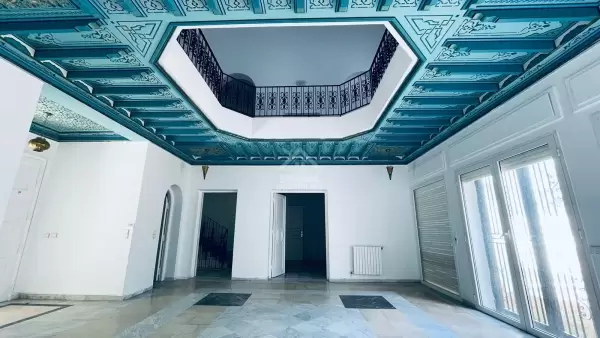 A louer une villa de décoration Arabesque sur les hauteurs de Gammarth