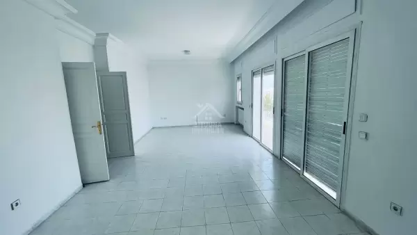 A louer une villa de décoration Arabesque sur les hauteurs de Gammarth