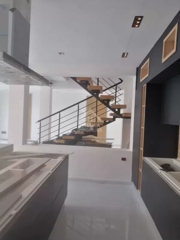 A Louer une villa moderne à la Marsa cite les pins