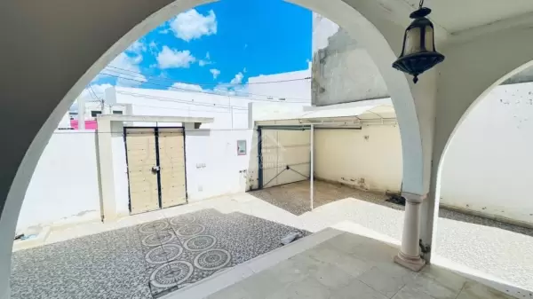 A Vendre une grande villa à Boumhel Basatine Ezzahra