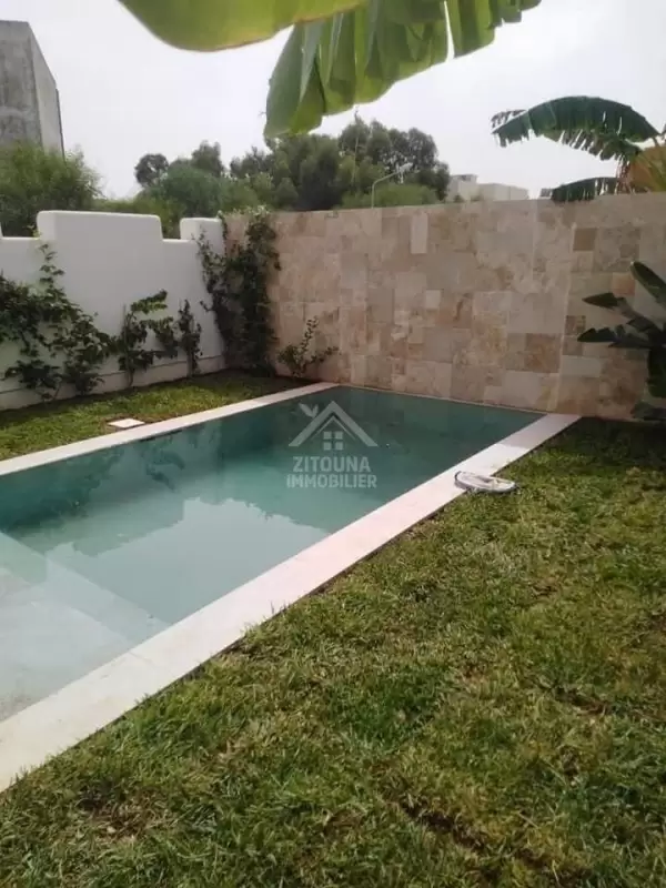 À louer une belle villa de charme dans la zone Touristique Gammarth