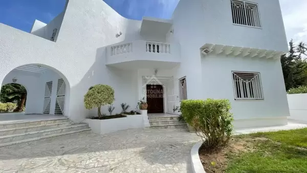 Villa avec piscine à louer à la Marsa