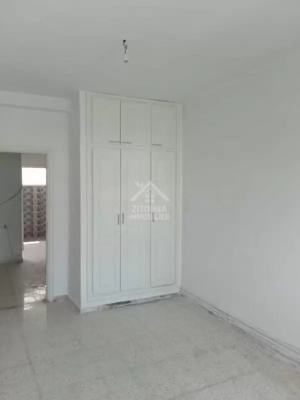 un Duplex totalement rénové à la Marsa
