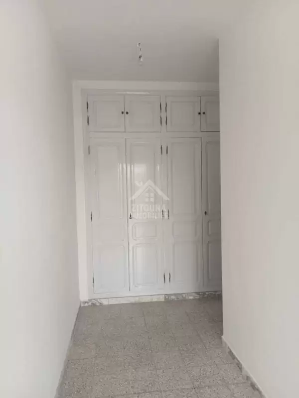A louer un étage de villa à la Marsa cite des juges