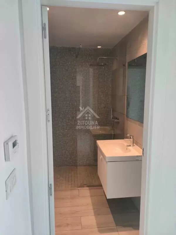 A Louer un appartement jamais habité à la Marsa Stade